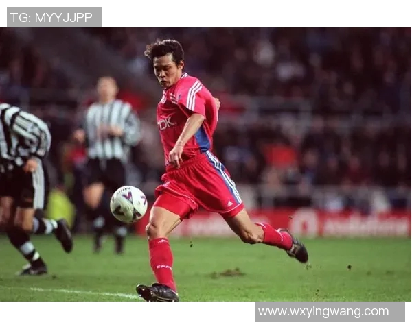 英国双国籍足球明星的成长历程与国际赛场上的精彩表现