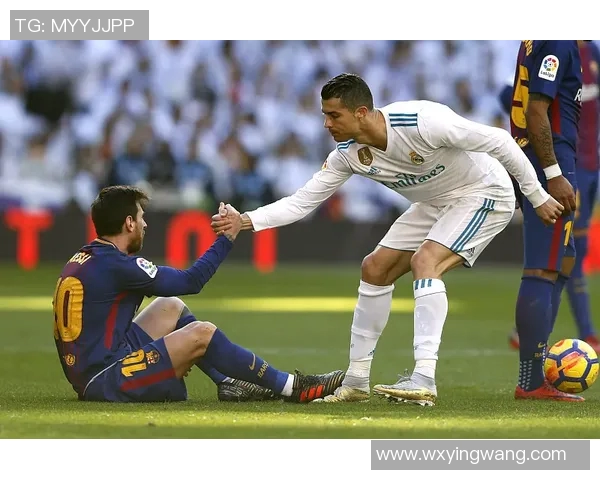 汉密尔顿与邓迪的激烈对决揭示足球战术与团队合作的精彩瞬间 汉密尔顿与邓迪的激烈对决揭示足球战术与团队合作的精彩瞬间